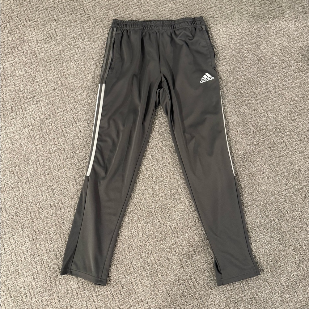 adidas men’s gray aero ready joggers